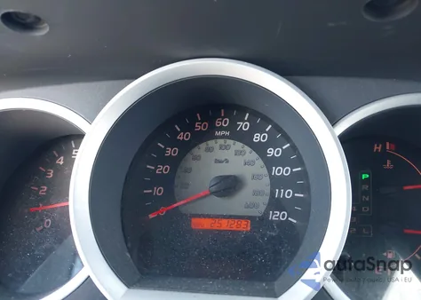 2010 Toyota Tacoma Prerunner V6 из США, поврежденный, VIN 3TMJU4GNXAM104768